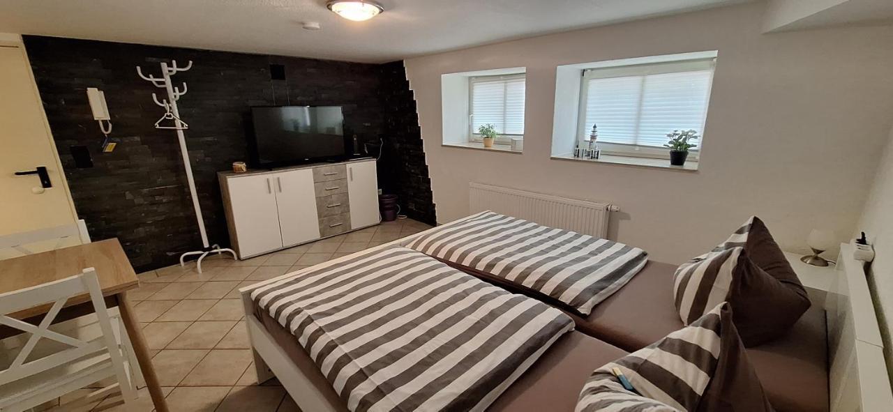 Zimmer Im Ug Direkt In Der Innenstadt, Centrum Schwerin  Exterior foto