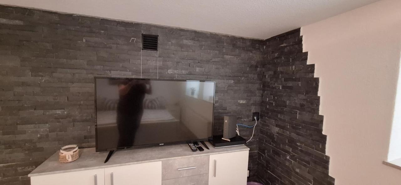 Zimmer Im Ug Direkt In Der Innenstadt, Centrum Schwerin  Exterior foto