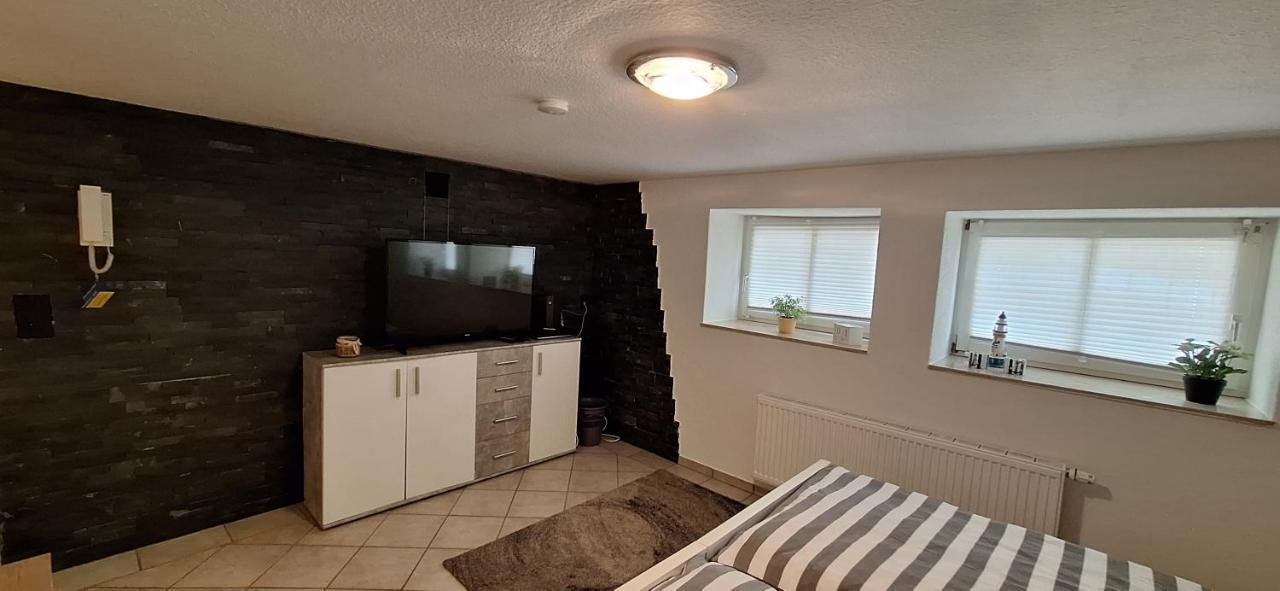 Zimmer Im Ug Direkt In Der Innenstadt, Centrum Schwerin  Exterior foto